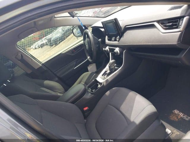 2019 TOYOTA RAV4 LE 5