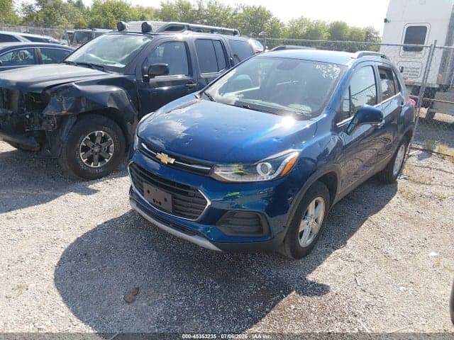 2020 CHEVROLET TRAX AWD LT 2