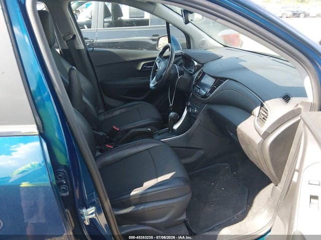 2020 CHEVROLET TRAX AWD LT 5