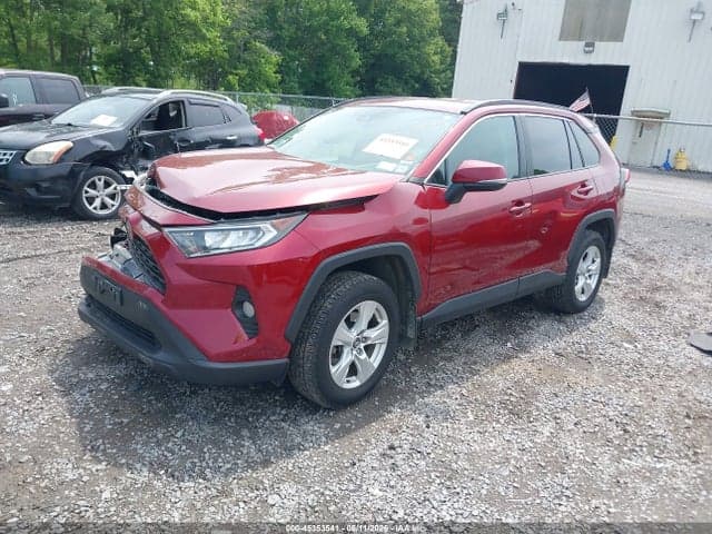 2021 TOYOTA RAV4 XLE 2