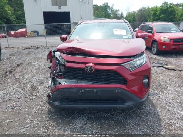 2021 TOYOTA RAV4 XLE 12