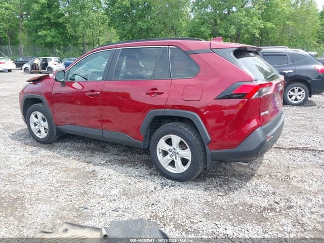 2021 TOYOTA RAV4 XLE 3
