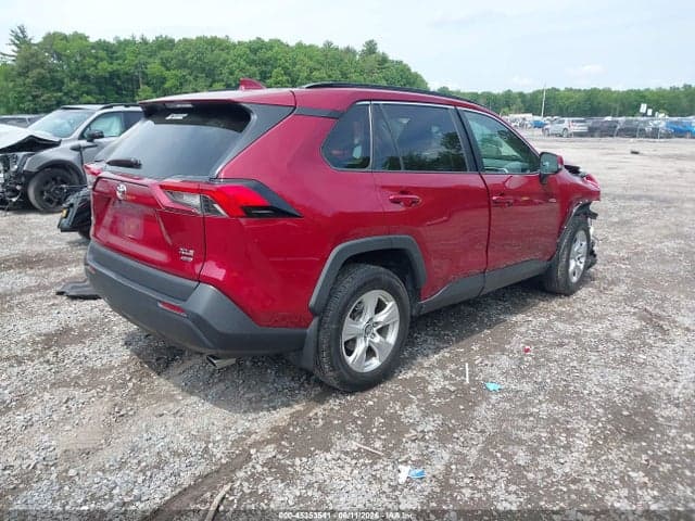 2021 TOYOTA RAV4 XLE 4