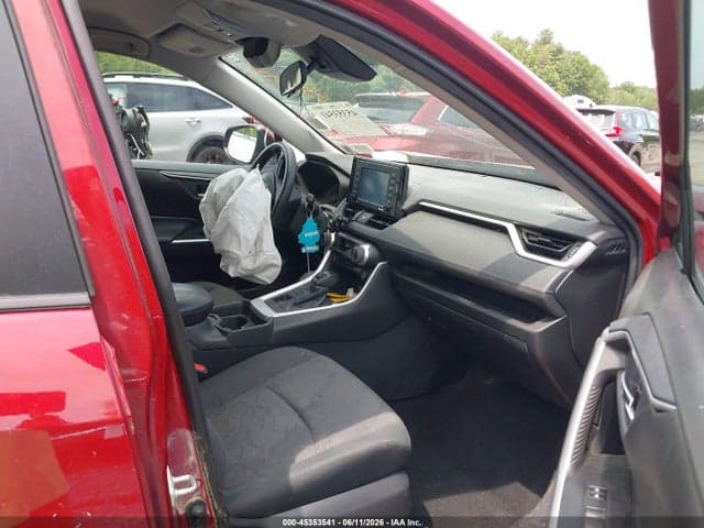 2021 TOYOTA RAV4 XLE 5