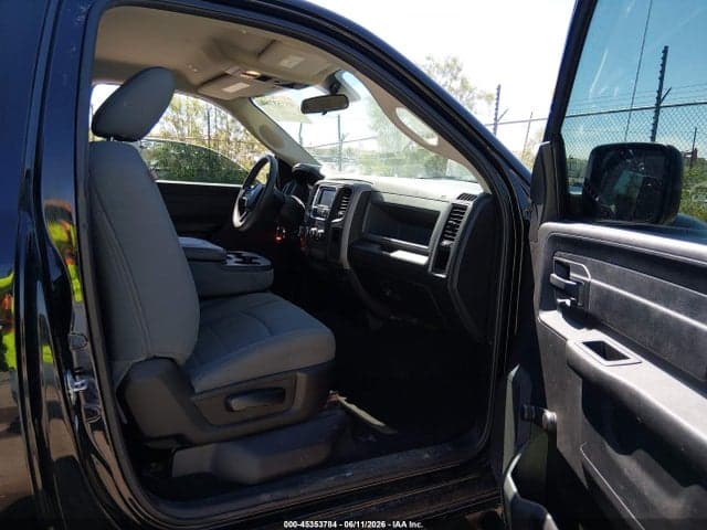 2019 RAM 1500 CLASSIC EXPRESS 4X2 6'4 BOX 5