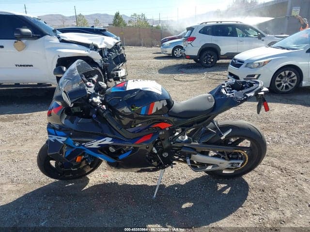 2024 BMW M 1000 RR 13