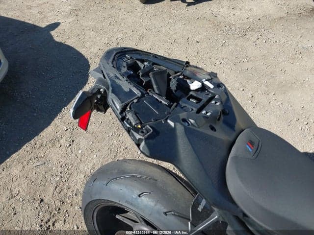 2024 BMW M 1000 RR 17
