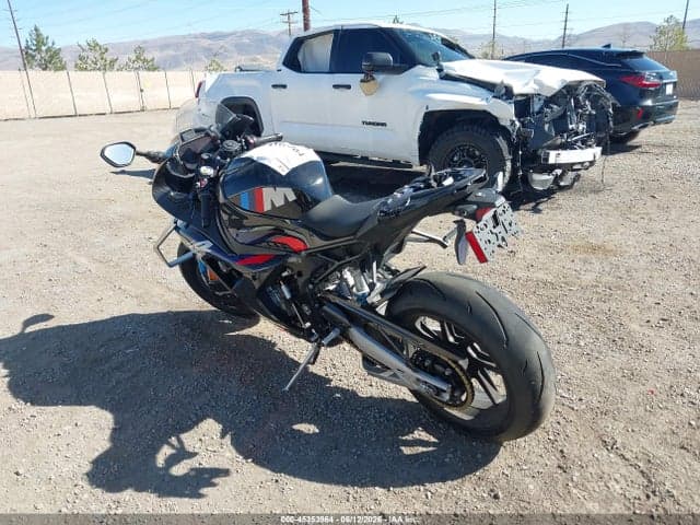2024 BMW M 1000 RR 3