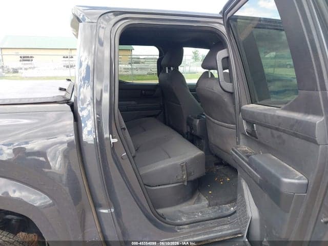 2024 TOYOTA TACOMA SR5 8
