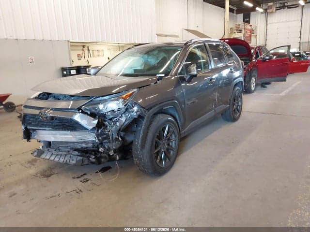 2019 TOYOTA RAV4 LE 2
