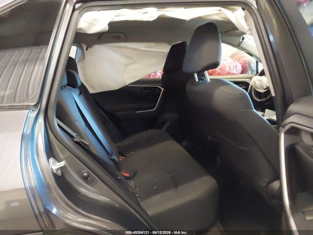 2019 TOYOTA RAV4 LE 8