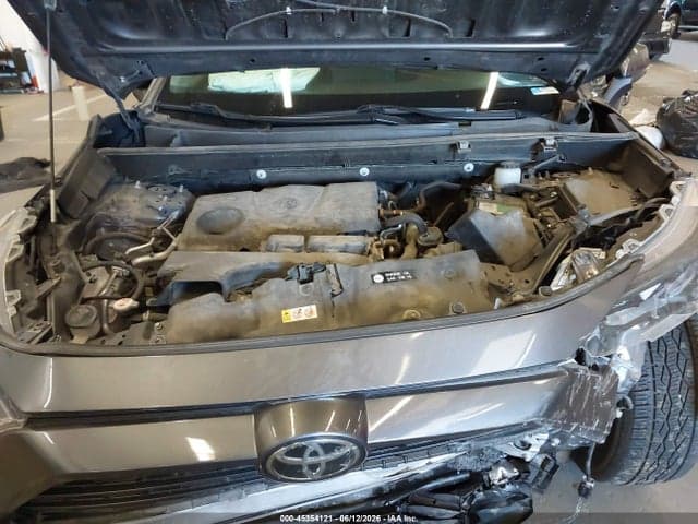 2019 TOYOTA RAV4 LE 10