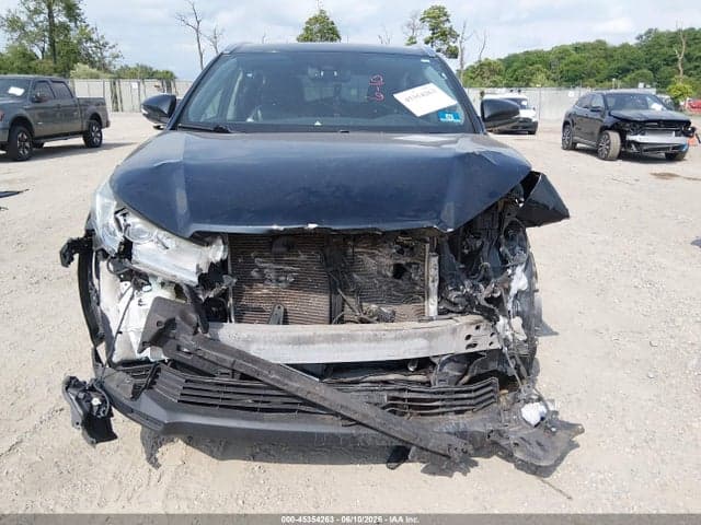 2018 TOYOTA HIGHLANDER XLE 12