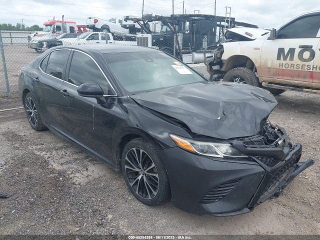2019 TOYOTA CAMRY SE 13
