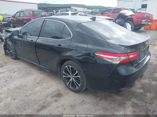 2019 TOYOTA CAMRY SE 3