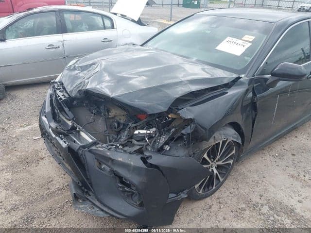 2019 TOYOTA CAMRY SE 6