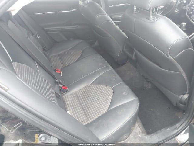2019 TOYOTA CAMRY SE 8
