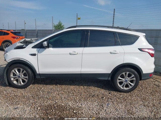 2018 FORD ESCAPE SE 14