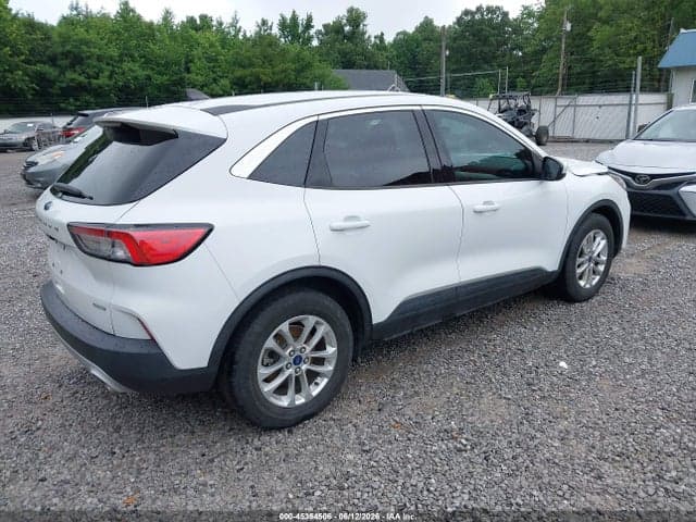 2020 FORD ESCAPE SE 4