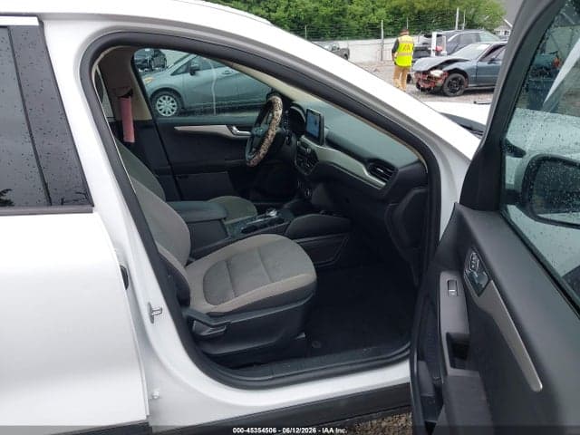 2020 FORD ESCAPE SE 5