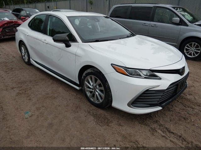 2021 TOYOTA CAMRY LE 1