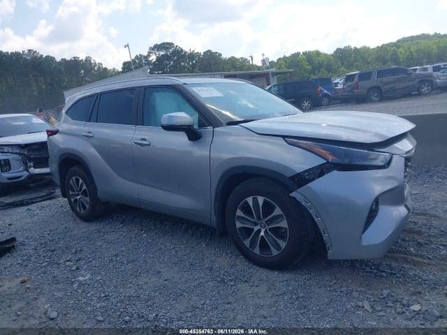 2024 TOYOTA HIGHLANDER XLE 13