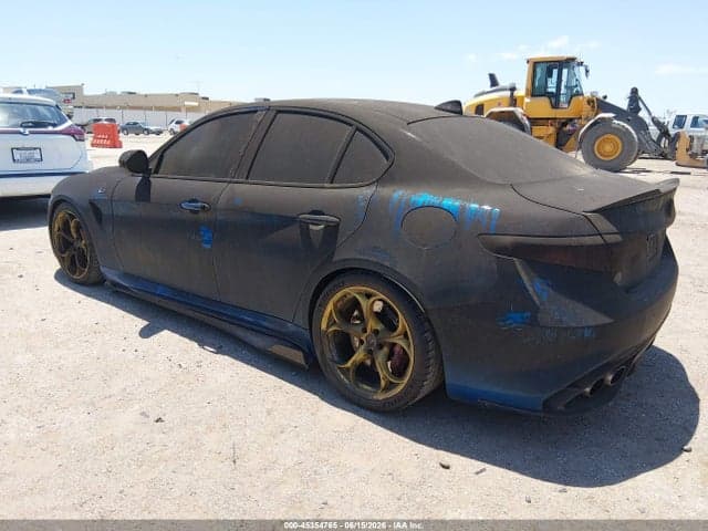 2018 ALFA ROMEO GIULIA QUADRIFOGLIO RWD 3