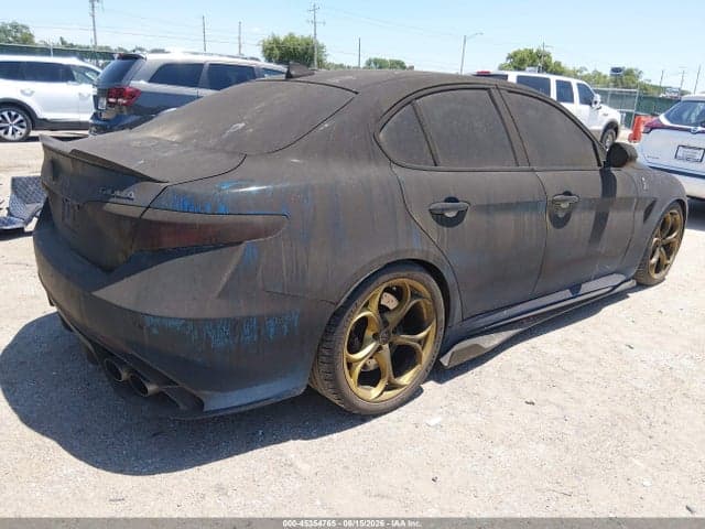 2018 ALFA ROMEO GIULIA QUADRIFOGLIO RWD 4