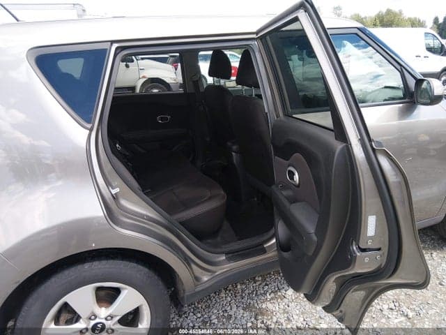2017 KIA SOUL 8