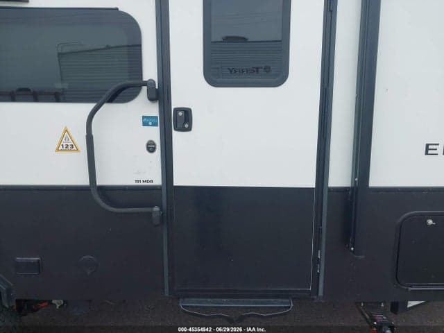 2022 EMBER OVERLAND SERIES 5