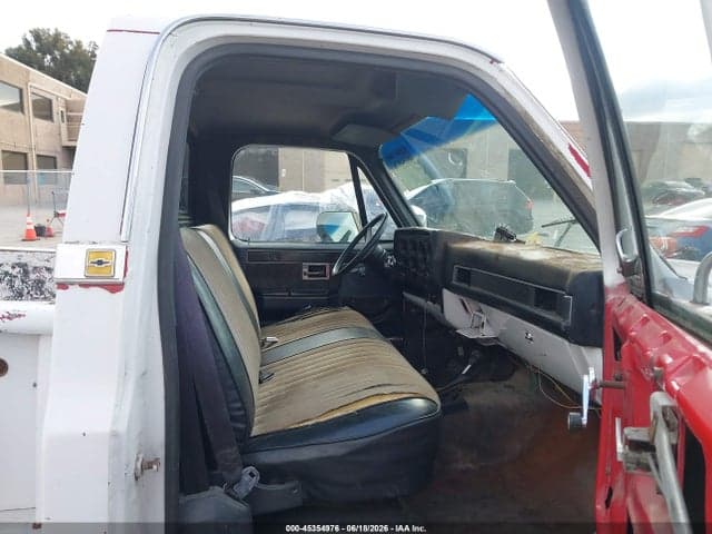 1985 CHEVROLET K10 8