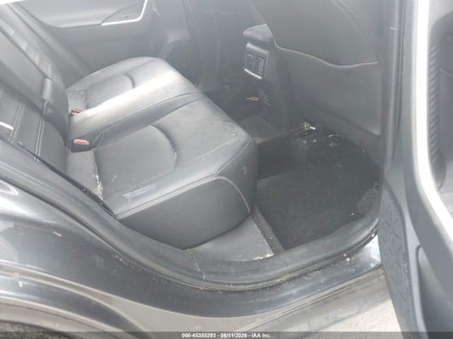 2019 TOYOTA RAV4 LIMITED 8