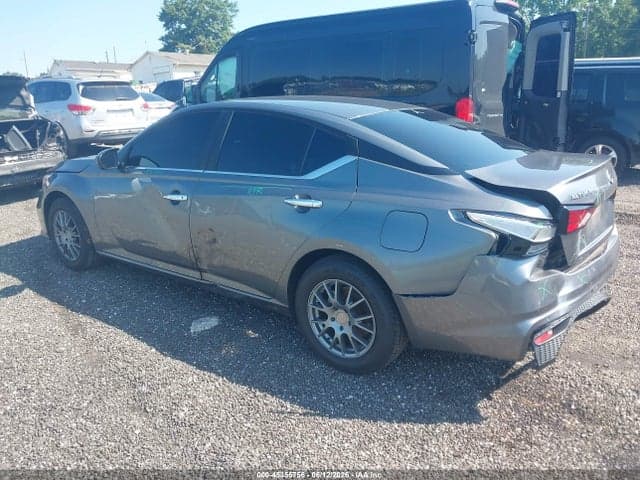 2021 NISSAN ALTIMA S FWD 3