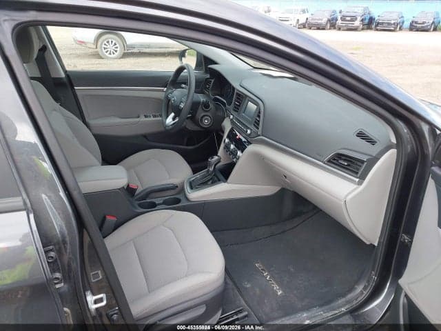 2020 HYUNDAI ELANTRA SE 5