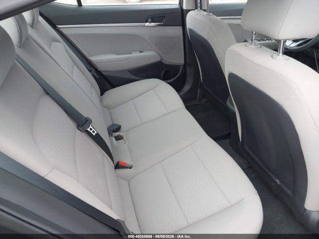 2020 HYUNDAI ELANTRA SE 8