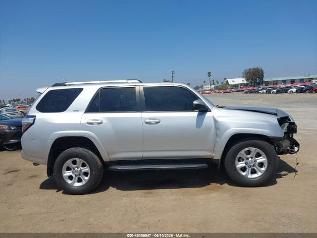 2022 TOYOTA 4RUNNER SR5 13
