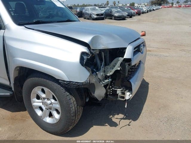 2022 TOYOTA 4RUNNER SR5 6