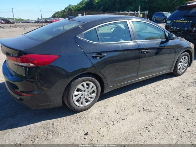 2017 HYUNDAI ELANTRA SE 4