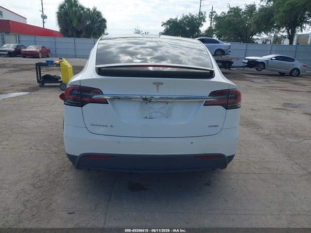 2018 TESLA MODEL X 16