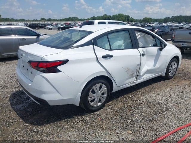 2025 NISSAN VERSA 1.6 S 4