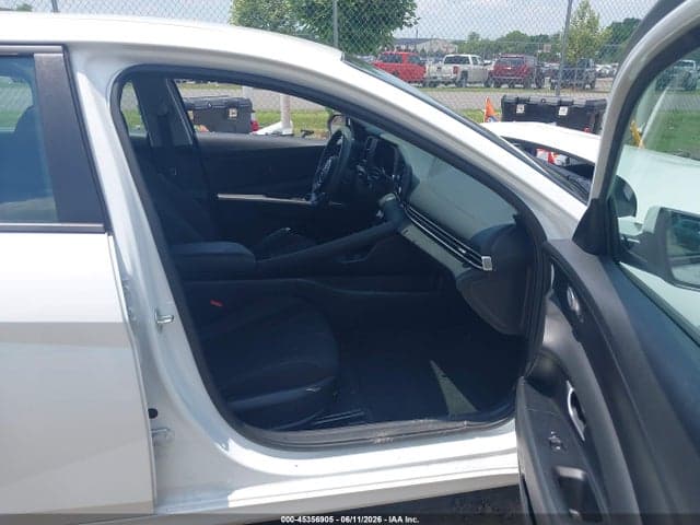 2023 HYUNDAI ELANTRA SEL 5