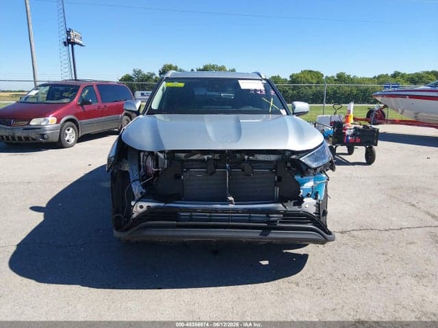 2024 TOYOTA HIGHLANDER XLE 13