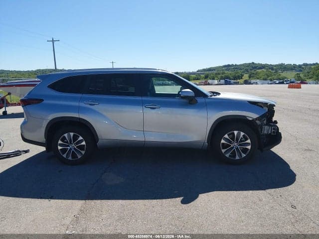 2024 TOYOTA HIGHLANDER XLE 14
