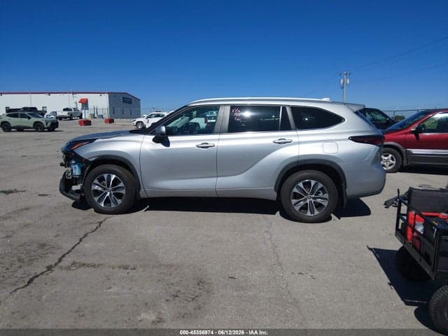 2024 TOYOTA HIGHLANDER XLE 15