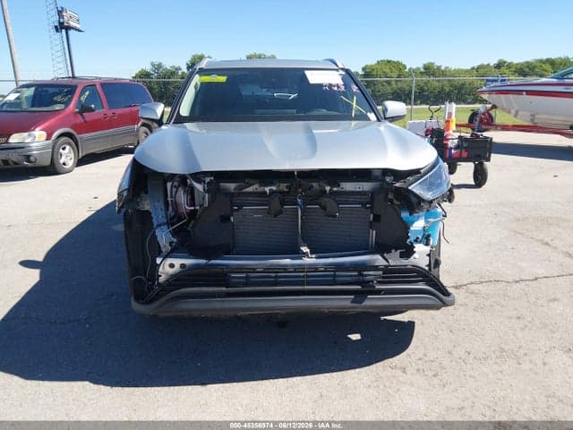 2024 TOYOTA HIGHLANDER XLE 6