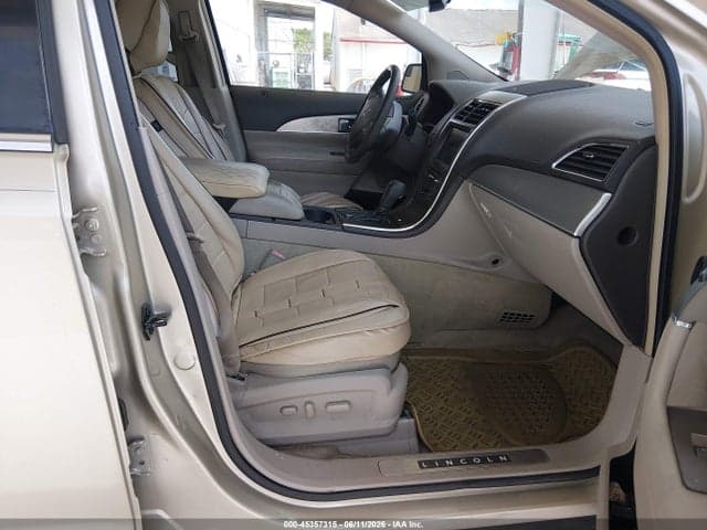 2011 LINCOLN MKX 5