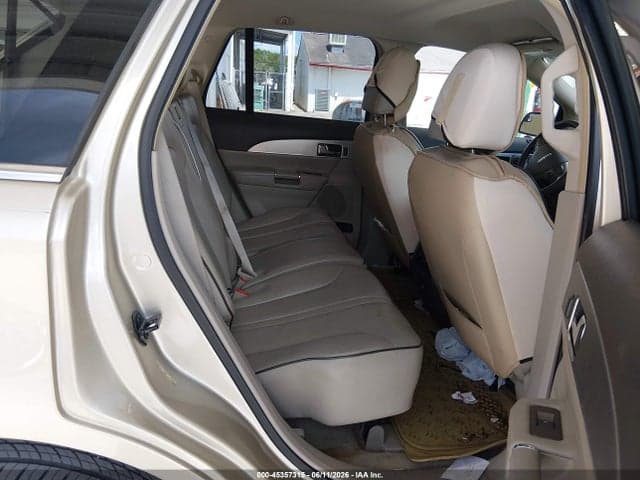 2011 LINCOLN MKX 8