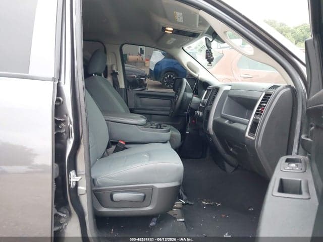 2017 RAM 1500 EXPRESS 4X4 6'4 BOX 5