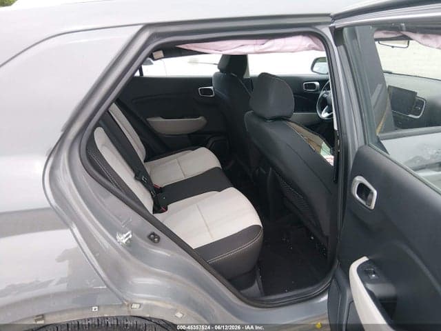 2021 HYUNDAI VENUE SEL 8