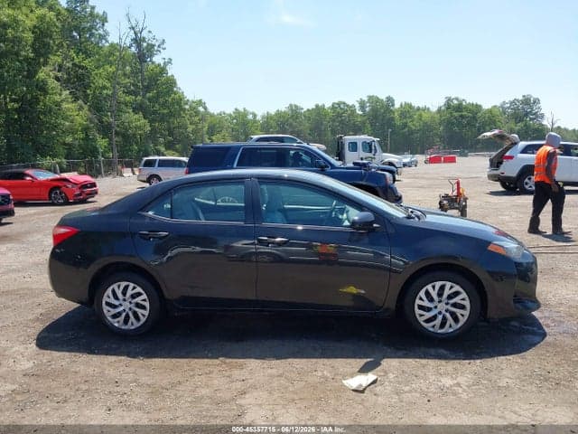 2017 TOYOTA COROLLA LE 13